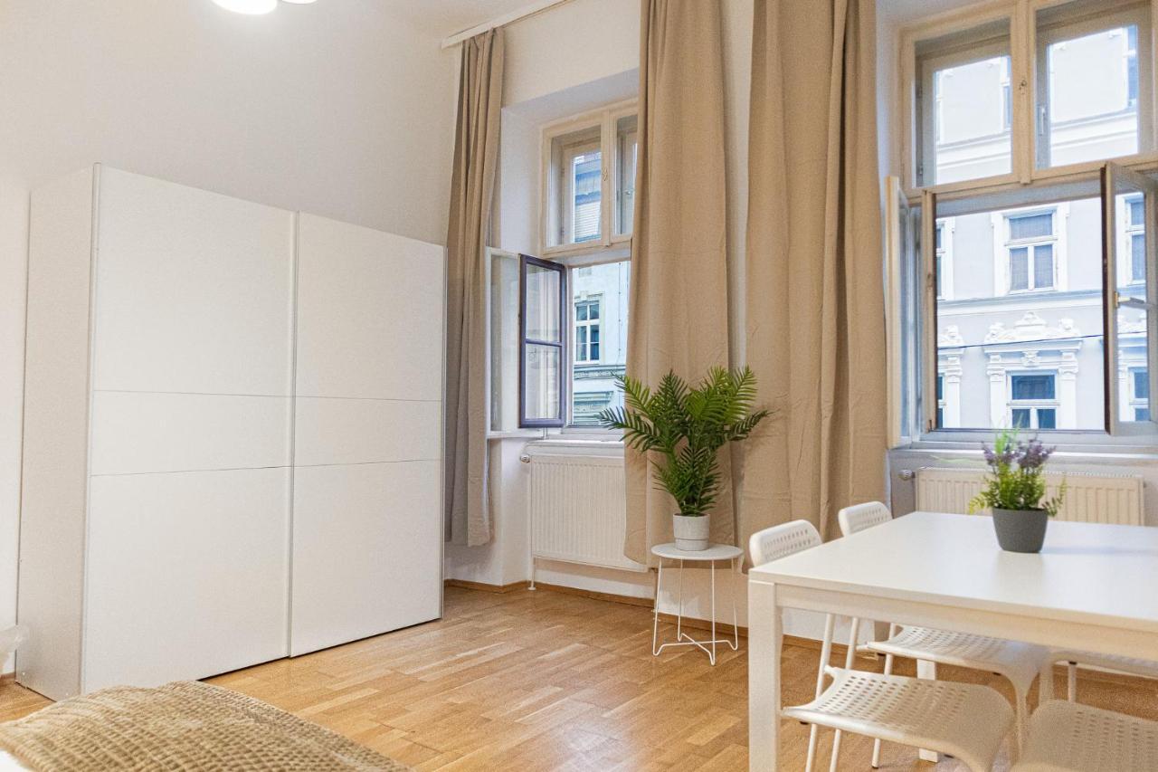 Pleasing 2Br Apt.-Perfect For Longstays فيينا المظهر الخارجي الصورة